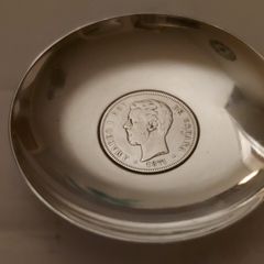 5 Pesetas silver coin from 1871, in silver bowl