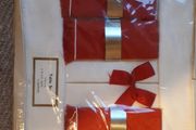 Vintage Cream &amp; Red Place Mats &amp; Napkins