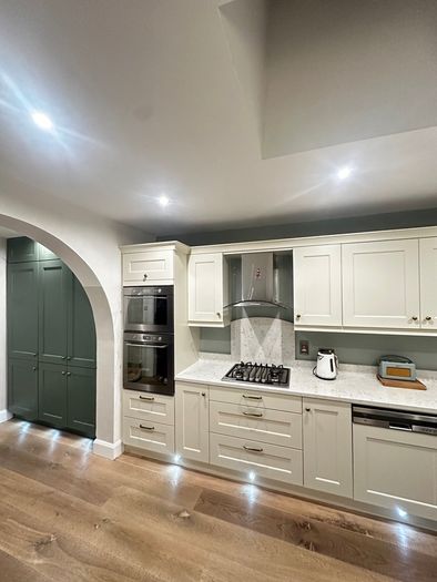 Painting & Decorating services