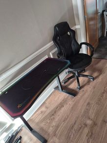 gaming table & chair