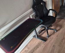 gaming table & chair