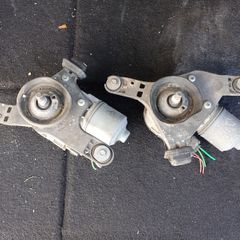 Windshield wiper motors