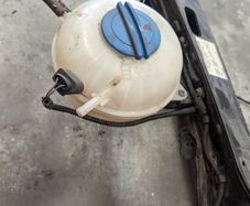 VW transporter coolant tank