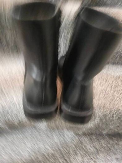 Black boots Uk7 (EU40)
