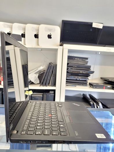 Lenovo ThinkPad X13 13.3" i5-10210U (i5 10th Gen) 8GB RAM - 256GB - WIN11 Pro