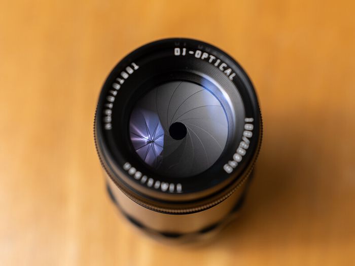 TTArtisan 100 mm f/2.8 bubble bokeh