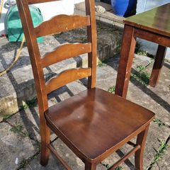 Dining wood chairs (4)
