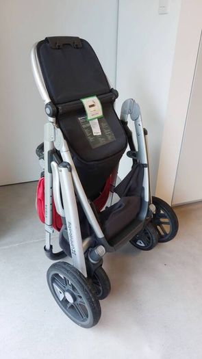 Uppababy Vista Travel System in Red