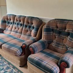 Free Suite Sofa and 2 armchairs