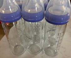 6 Lansinoh Glass baby bottles - 240ml/ 8oz