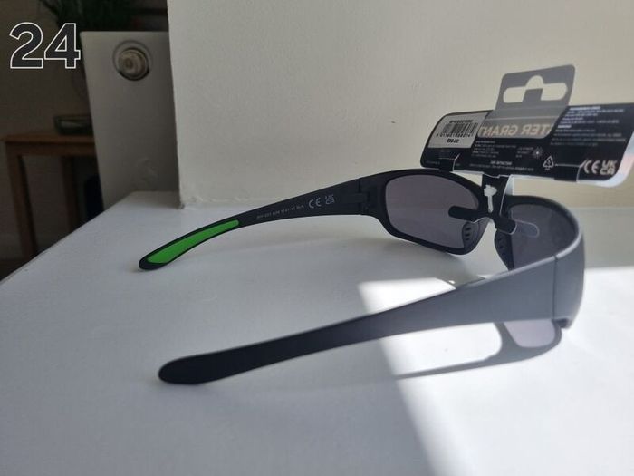 Foster Grant Sunglasses Brand New (2 for 15 Euro)