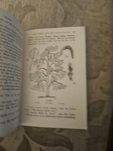 Trees by Margaret Kent, published in 1948 as part of The Children's Nature Series. [1]  Title: Trees  Author: Margaret Kent  Publisher: George G. Harrap  Date: 1948  First edition paperback in good condition.  See photos for same.