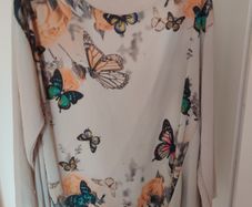 Beige butterflies lovely blouse size UK16 EU44 Postage included