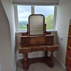 vintage dressing Table