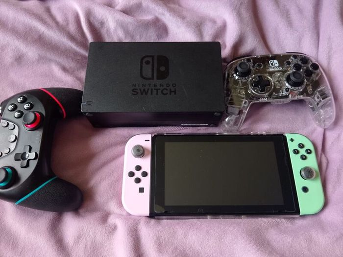 Nintendo Switch Console