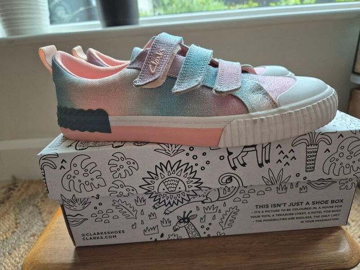 Girls shoes Clarks size UK 1,5
