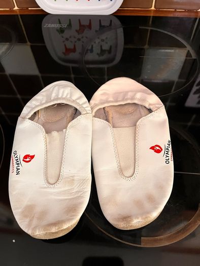 Olympian Gymnastics shoes size 34