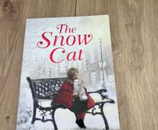 The snow cat by Holly Webb