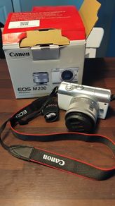 Canon EOSM200 Camera