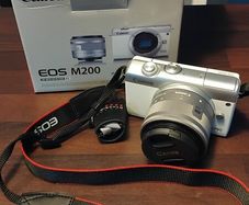 Canon EOSM200 Camera