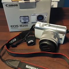 Canon EOSM200 Camera