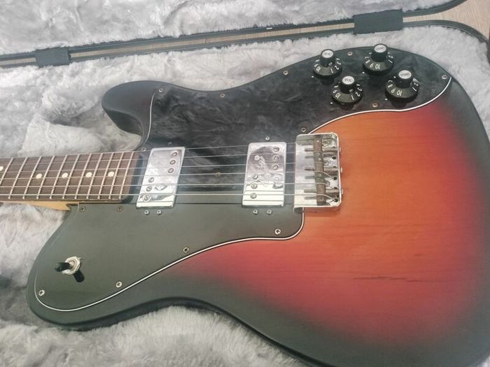 Fender American Professional II Telecaster Deluxe with Rosewood Fretboard - 3-Color Sunburst