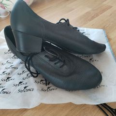 Dance shoes