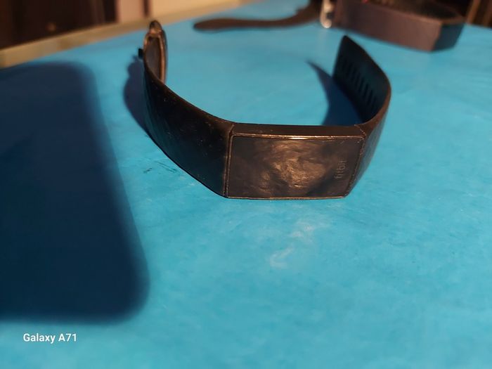 FITBIT in like new condition, no charger, can't test