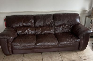 3, 2 Leather suite