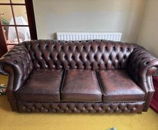 brown Chesterfield leather suite