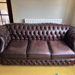 brown Chesterfield leather suite