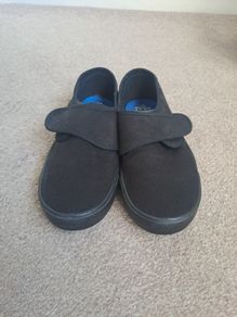 Black Plimsoll shoes UK5
