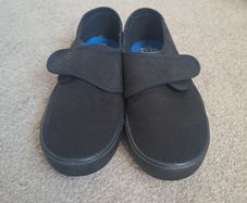 Black Plimsoll shoes UK5