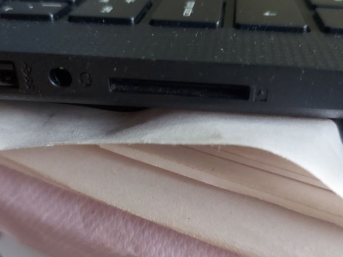 HP Laptop, TPN-Q189, Intel Core i3-6006U CPU, 2.0 GHz, 4GB Ram, 500GB HDD, Windows 10, Microsoft Edge, Chrome and VLC