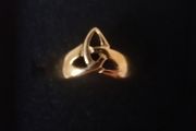9ct gold Celtic Trinity knot ring size N