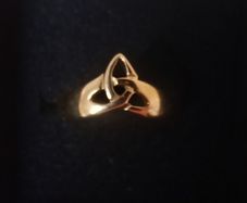 9ct gold Celtic Trinity knot ring size N