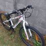 Giant XTC JR 24" wheel kids bike - kids aged 7-12 years old - Excellent condition - Mountain bike Image 9