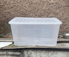 Plastic container with lid