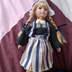 Dutch Porrcelain doll
