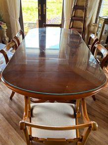 Dining Table and 6 Chairs
