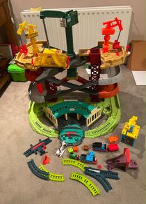 Thomas & Friends Track Set Trains & Cranes Super Tower