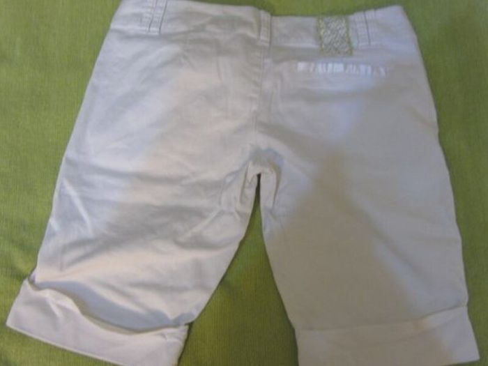 "Bershka" white knee length shorts,