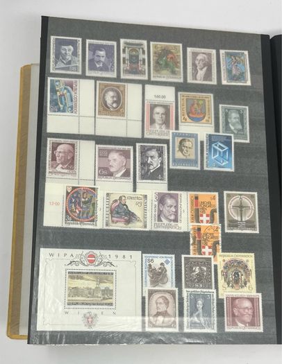 Collection: Austria (Osterreich) Stamps both mint an commemorative stamps on 45 pages