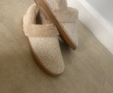 slippers women's 7.5