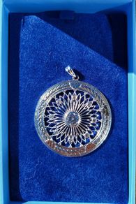 NEWBRIDGE silver pendant