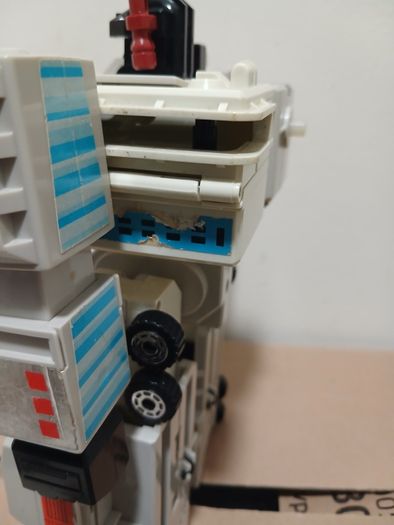 Transformer G1 Metroplex