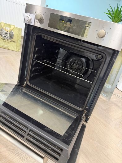 Oven for free , need gone asap , read caption . Thanks all