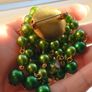 Vintage brooch - a cluster of emerald-green beads. Image 3