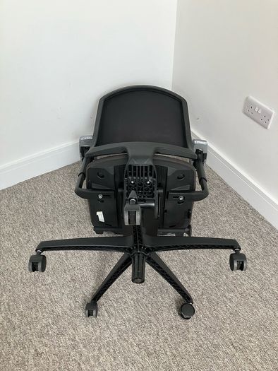 BOSS Design Swivel Chair