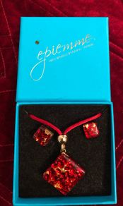 Murano glass necklace and earrings set